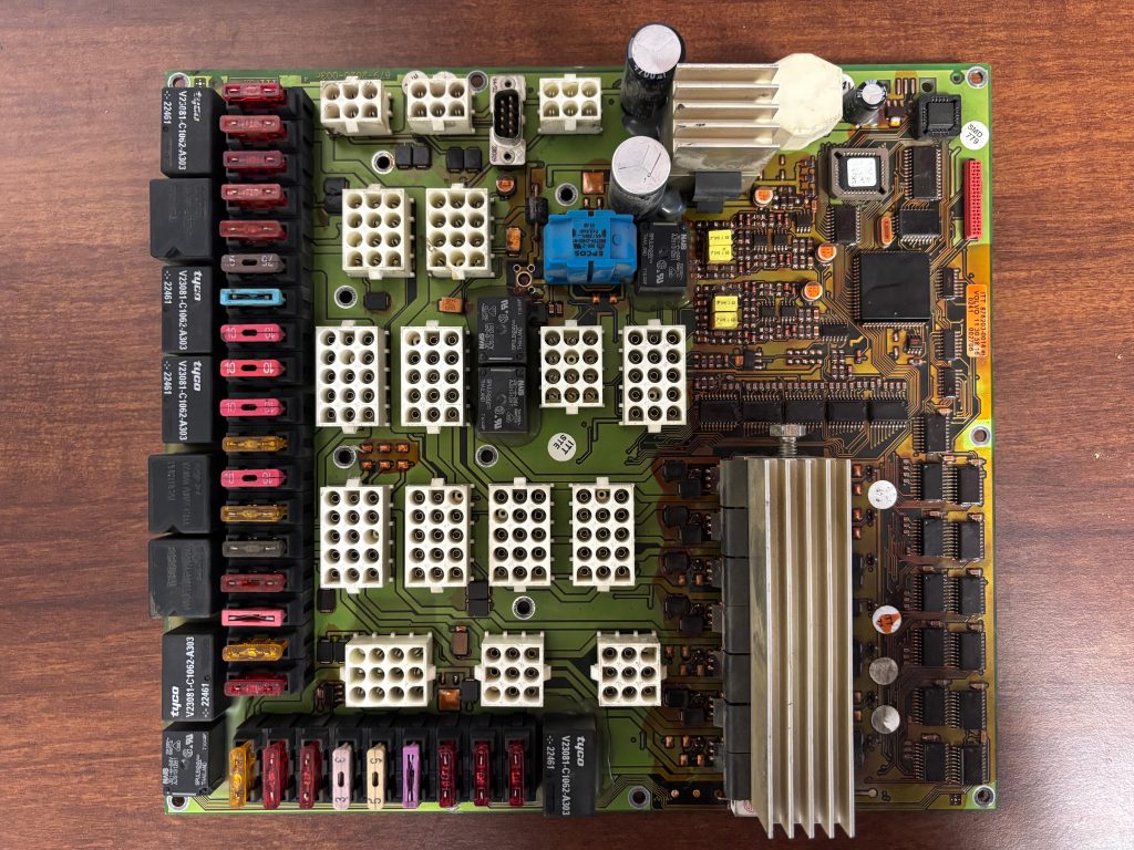 Płyta główna Volvo L40B L45B ITT876203-0014ey ITT876-2030-114 Volvo 11 30 58 16 879-2020-003C