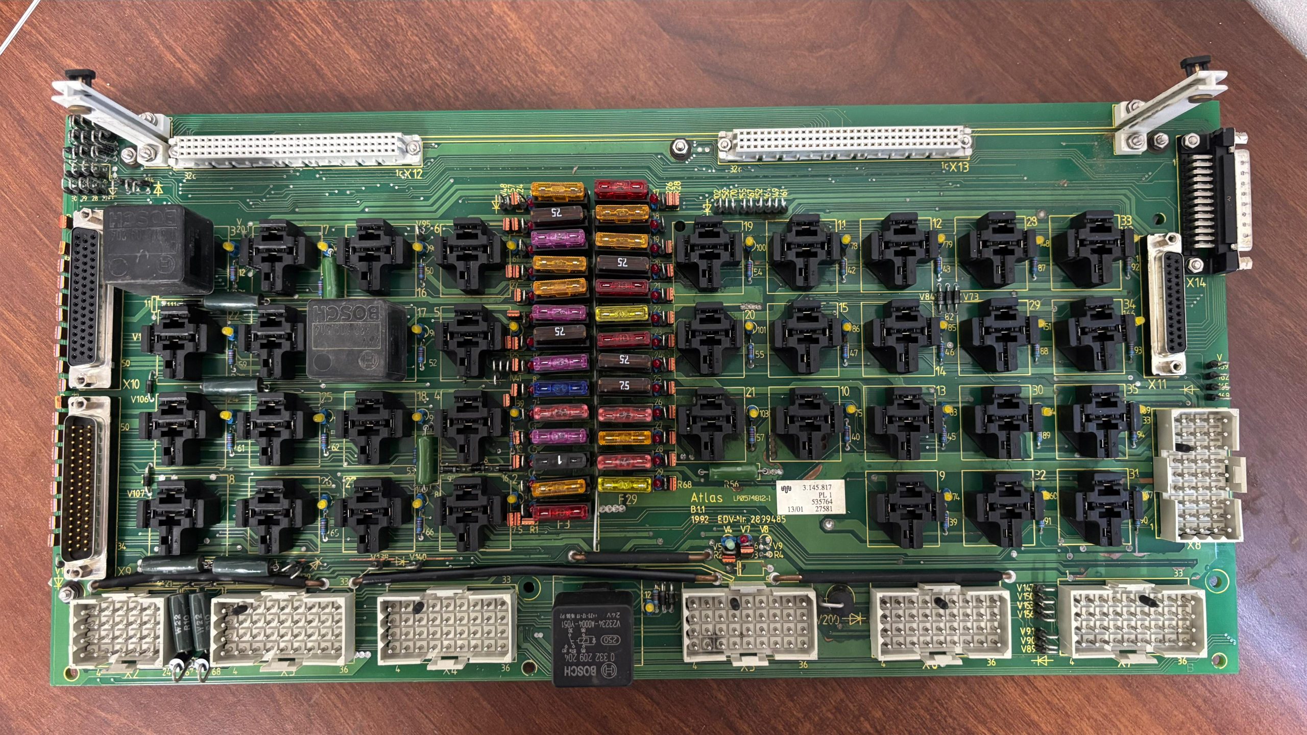 Atlas 3.145.817 PL153576429084